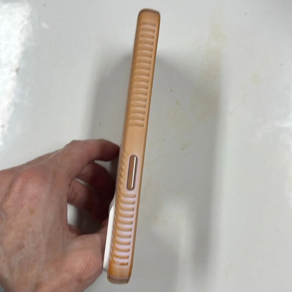 Speck Presidio Grip Discolored IPhone 15 PRO Case